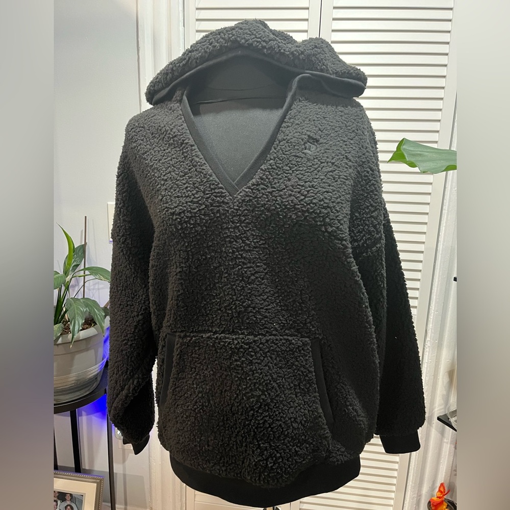 PINK Victoria's Secret Black Sherpa Hoodie Pullover size M